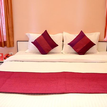 Oyo 6179 Hotel Aarjee Crescent Jaipur Exteriör bild